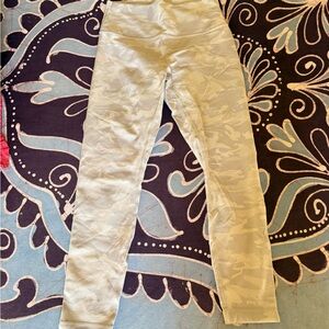 Lululemon White/ Gray Camo Leggings